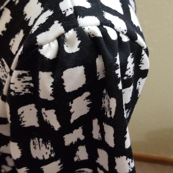 LuLaRoe Amelia Dress - Picture 3 of 5